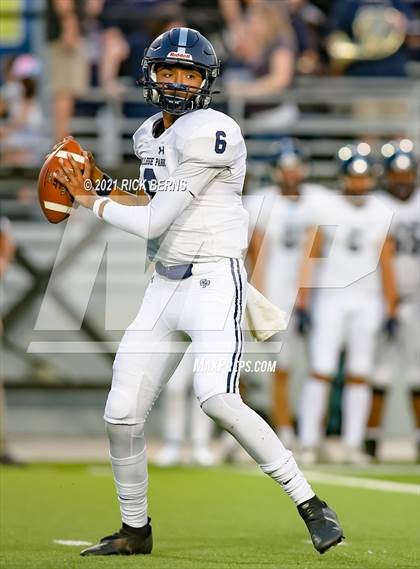 Thumbnail 3 in Grand Oaks vs College Park photogallery.