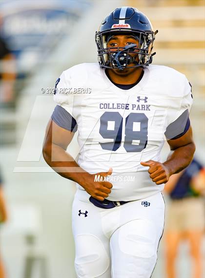 Thumbnail 2 in Grand Oaks vs College Park photogallery.