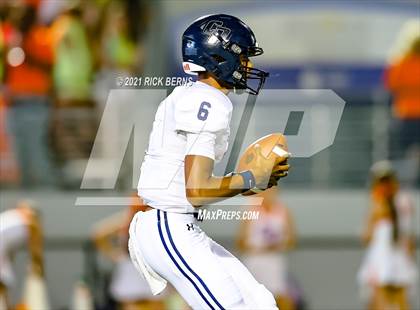 Thumbnail 3 in Grand Oaks vs College Park photogallery.