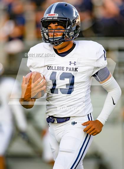 Thumbnail 3 in Grand Oaks vs College Park photogallery.