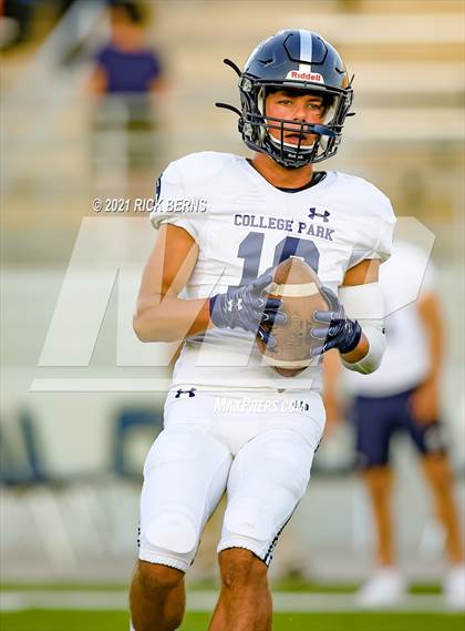 Thumbnail 1 in Grand Oaks vs College Park photogallery.