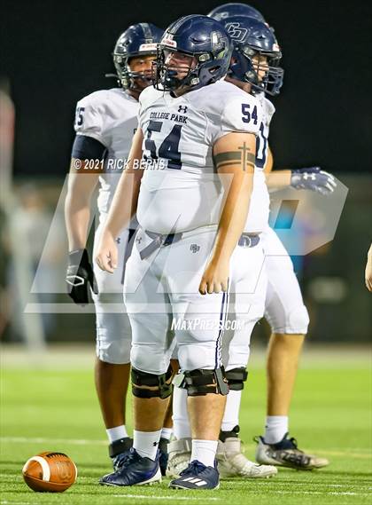 Thumbnail 1 in Grand Oaks vs College Park photogallery.