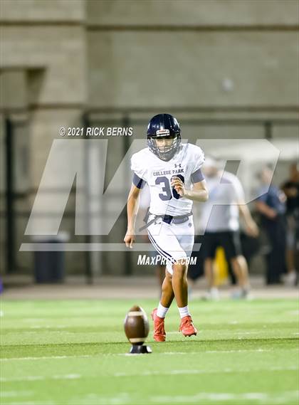 Thumbnail 1 in Grand Oaks vs College Park photogallery.