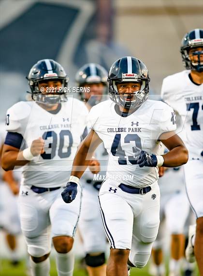 Thumbnail 1 in Grand Oaks vs College Park photogallery.