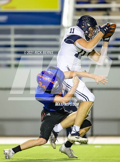 Thumbnail 2 in Grand Oaks vs College Park photogallery.