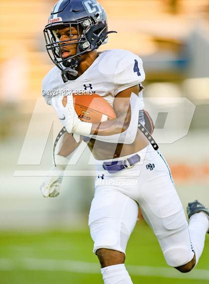 Thumbnail 1 in Grand Oaks vs College Park photogallery.