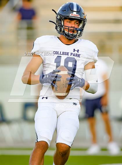 Thumbnail 2 in Grand Oaks vs College Park photogallery.