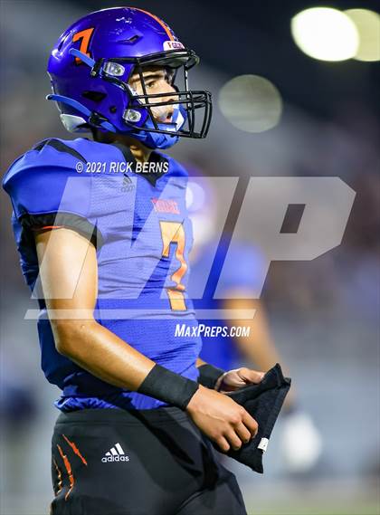 Thumbnail 1 in Grand Oaks vs College Park photogallery.