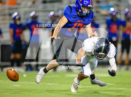 Thumbnail 3 in Grand Oaks vs College Park photogallery.