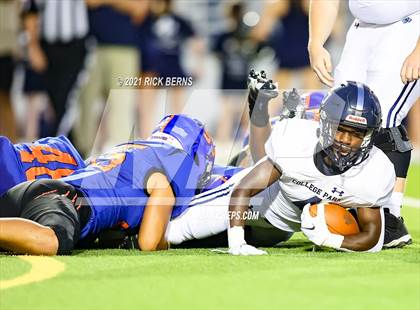 Thumbnail 3 in Grand Oaks vs College Park photogallery.