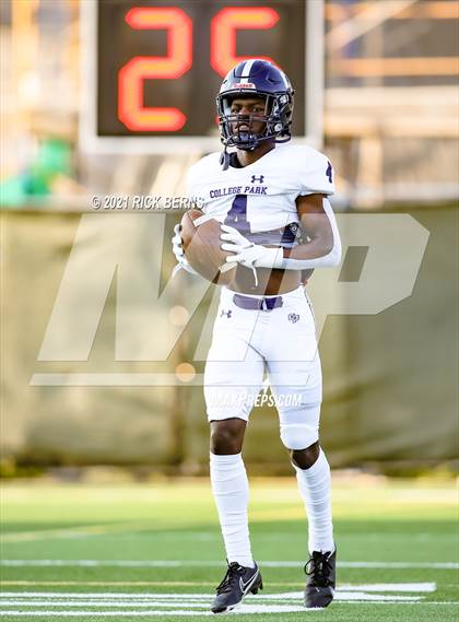 Thumbnail 1 in Grand Oaks vs College Park photogallery.