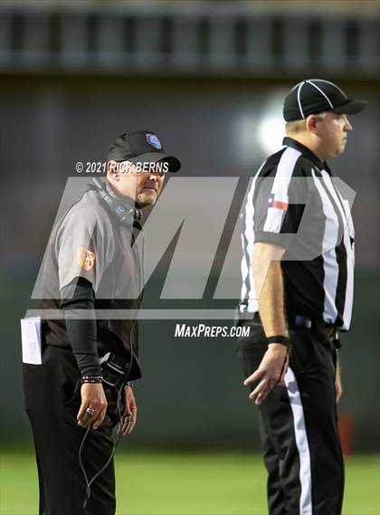 Thumbnail 1 in Grand Oaks vs College Park photogallery.