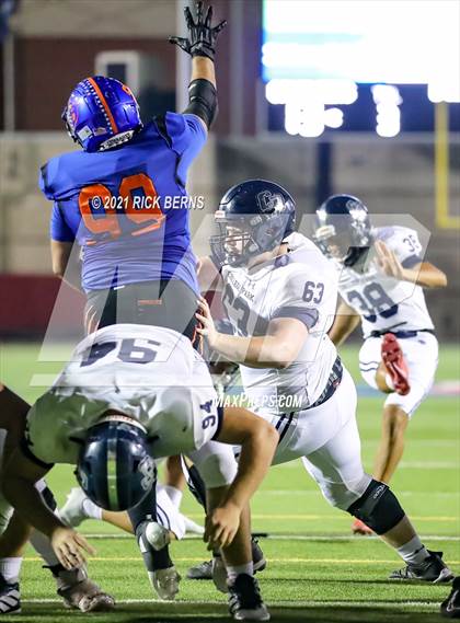 Thumbnail 3 in Grand Oaks vs College Park photogallery.