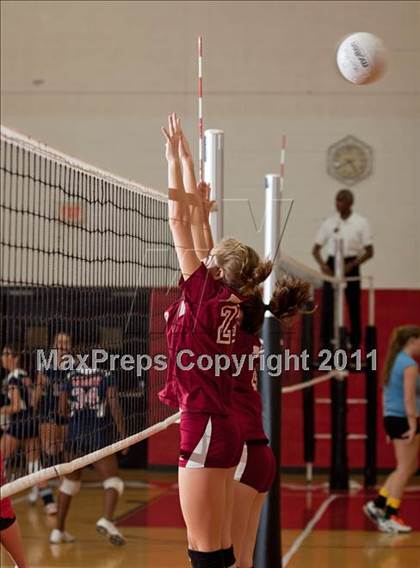 Thumbnail 3 in Bearden @ Maryville photogallery.
