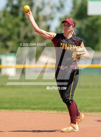 Thumbnail 3 in Boulder City vs. Pahrump Valley (NIAA 3A State Loser Semi) photogallery.