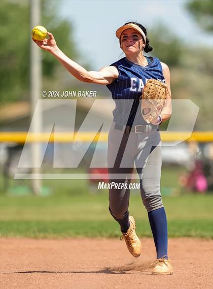 Thumbnail 3 in Boulder City vs. Pahrump Valley (NIAA 3A State Loser Semi) photogallery.