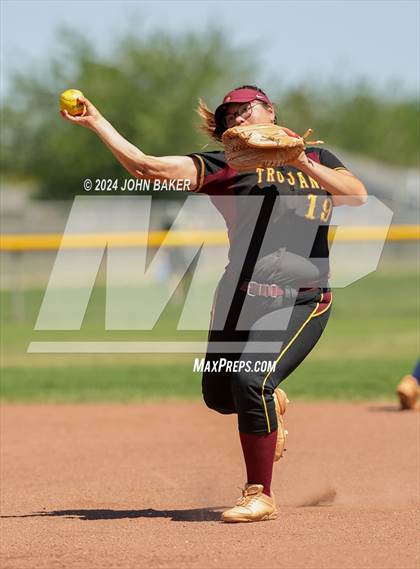 Thumbnail 3 in Boulder City vs. Pahrump Valley (NIAA 3A State Loser Semi) photogallery.