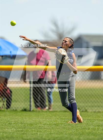 Thumbnail 2 in Boulder City vs. Pahrump Valley (NIAA 3A State Loser Semi) photogallery.