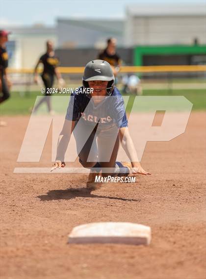 Thumbnail 3 in Boulder City vs. Pahrump Valley (NIAA 3A State Loser Semi) photogallery.
