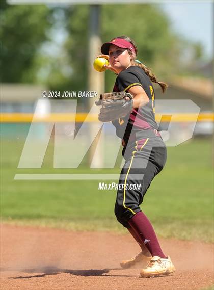 Thumbnail 1 in Boulder City vs. Pahrump Valley (NIAA 3A State Loser Semi) photogallery.