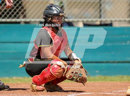 Thumbnail 2 in Boulder City vs. Pahrump Valley (NIAA 3A State Loser Semi) photogallery.
