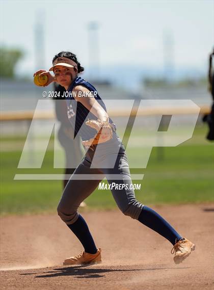 Thumbnail 1 in Boulder City vs. Pahrump Valley (NIAA 3A State Loser Semi) photogallery.