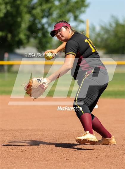 Thumbnail 3 in Boulder City vs. Pahrump Valley (NIAA 3A State Loser Semi) photogallery.