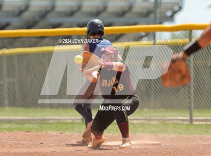 Thumbnail 3 in Boulder City vs. Pahrump Valley (NIAA 3A State Loser Semi) photogallery.