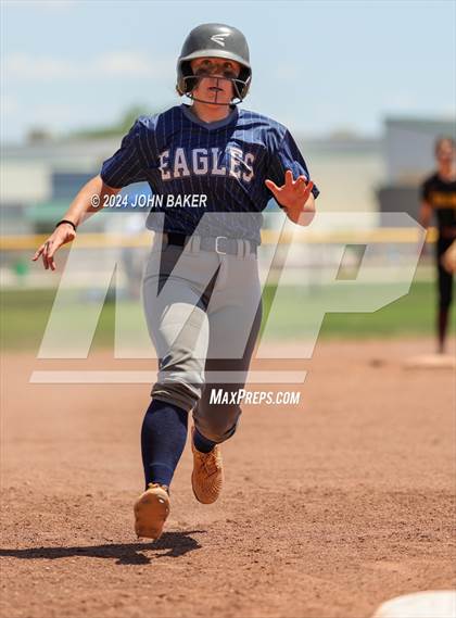 Thumbnail 2 in Boulder City vs. Pahrump Valley (NIAA 3A State Loser Semi) photogallery.