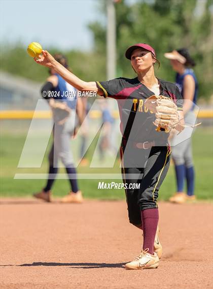 Thumbnail 2 in Boulder City vs. Pahrump Valley (NIAA 3A State Loser Semi) photogallery.