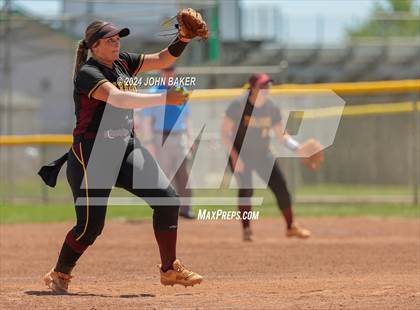 Thumbnail 2 in Boulder City vs. Pahrump Valley (NIAA 3A State Loser Semi) photogallery.