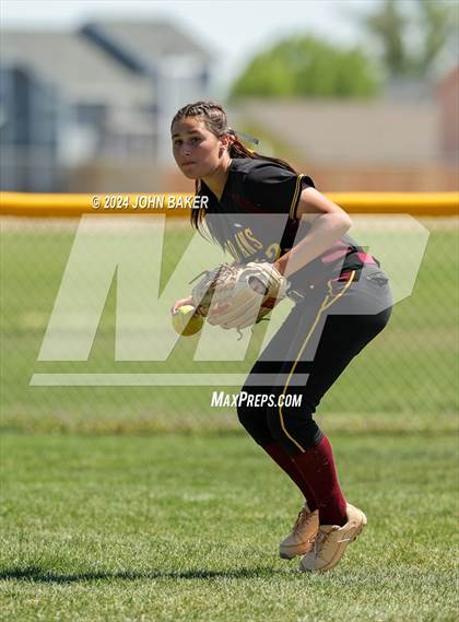 Thumbnail 1 in Boulder City vs. Pahrump Valley (NIAA 3A State Loser Semi) photogallery.