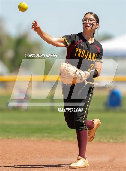 Thumbnail 1 in Boulder City vs. Pahrump Valley (NIAA 3A State Loser Semi) photogallery.