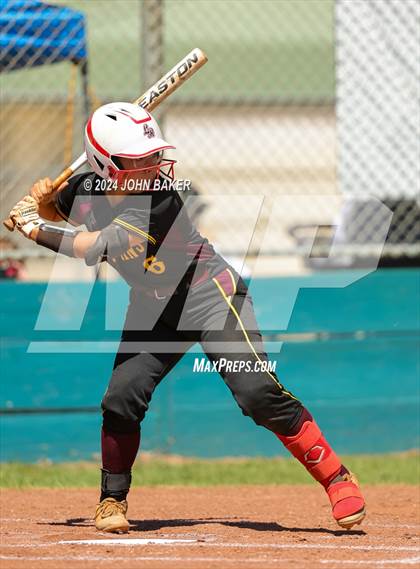 Thumbnail 3 in Boulder City vs. Pahrump Valley (NIAA 3A State Loser Semi) photogallery.