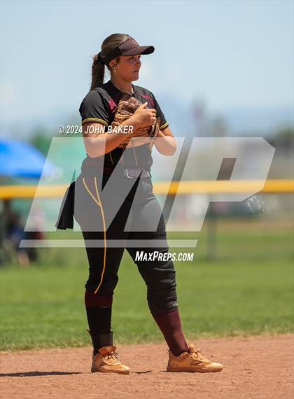 Thumbnail 3 in Boulder City vs. Pahrump Valley (NIAA 3A State Loser Semi) photogallery.
