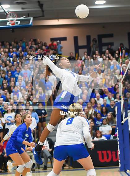 Thumbnail 3 in Corona del Sol vs. Xavier College Prep (AIA 6A Final) photogallery.