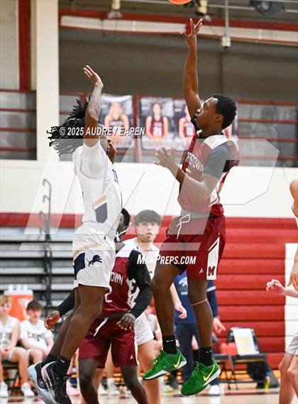 Thumbnail 1 in Pope John XXIII vs. Morristown photogallery.