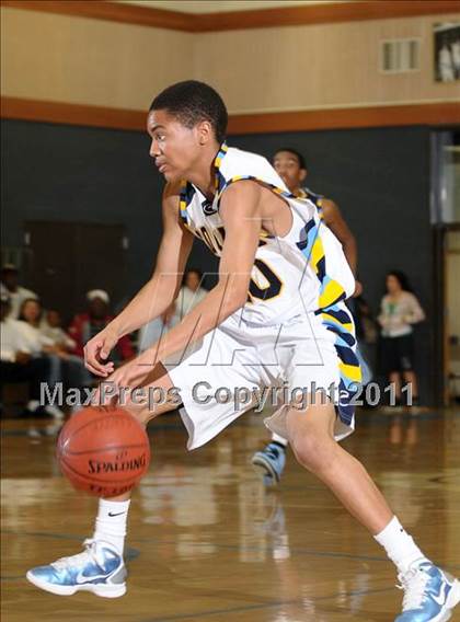 Thumbnail 2 in Paradise @ Center (CIF State NorCal D3 Playoffs) photogallery.