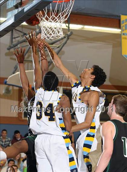 Thumbnail 2 in Paradise @ Center (CIF State NorCal D3 Playoffs) photogallery.