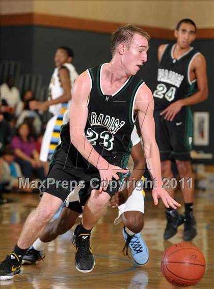 Thumbnail 3 in Paradise @ Center (CIF State NorCal D3 Playoffs) photogallery.
