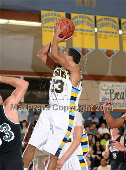 Thumbnail 2 in Paradise @ Center (CIF State NorCal D3 Playoffs) photogallery.