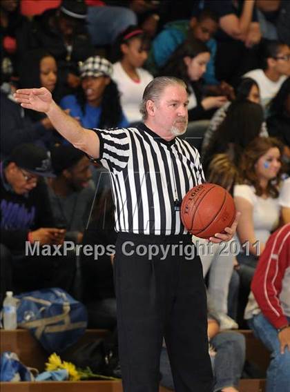 Thumbnail 3 in Paradise @ Center (CIF State NorCal D3 Playoffs) photogallery.