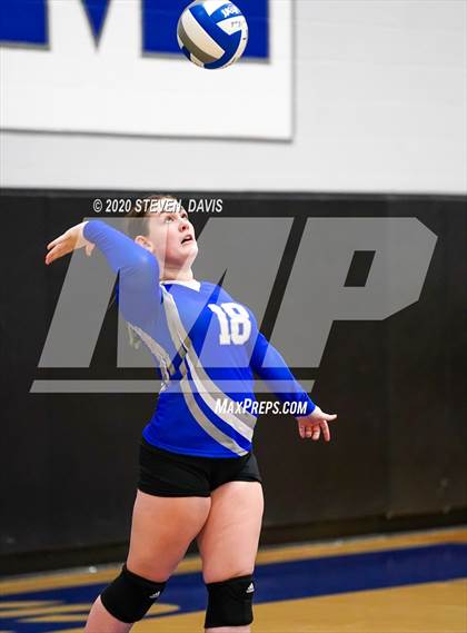 Thumbnail 1 in Youngker @ Mesquite photogallery.