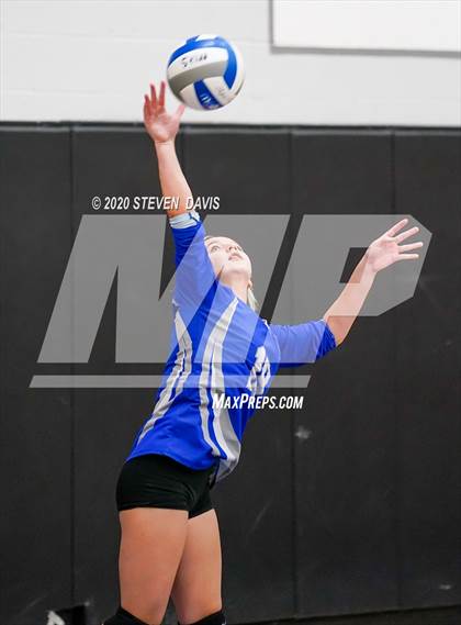 Thumbnail 1 in Youngker @ Mesquite photogallery.