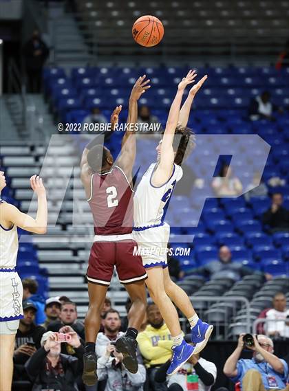 Thumbnail 1 in Clarendon vs. Lipan (UIL 2A State Final) photogallery.