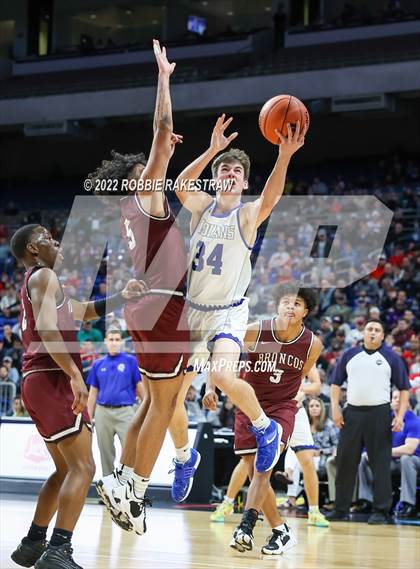 Thumbnail 2 in Clarendon vs. Lipan (UIL 2A State Final) photogallery.