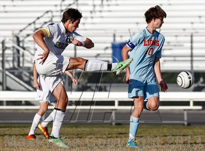 Thumbnail 2 in King vs. Sickles  photogallery.