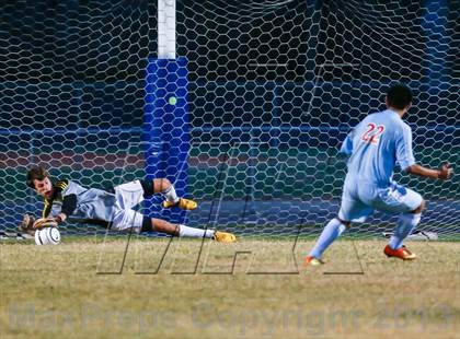 Thumbnail 2 in King vs. Sickles  photogallery.