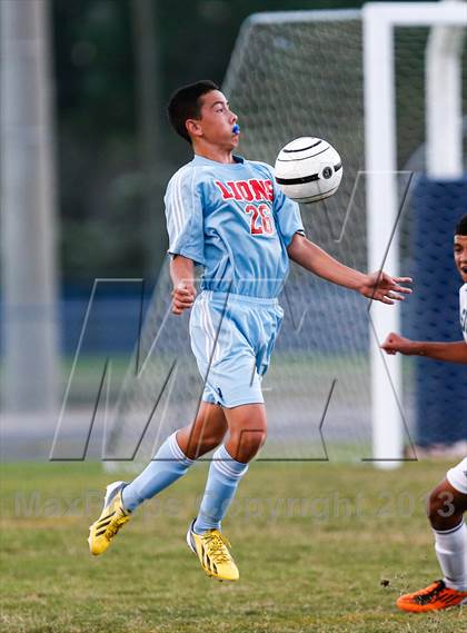 Thumbnail 3 in King vs. Sickles  photogallery.