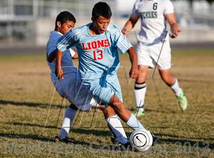 Thumbnail 3 in King vs. Sickles  photogallery.